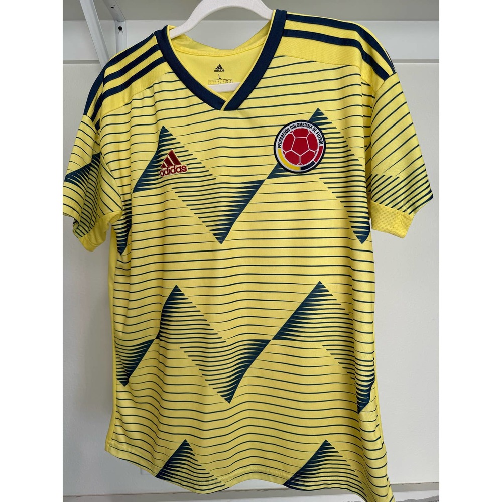 Adidas Jersey Federacion Colombiana de Futbol Size Large‎